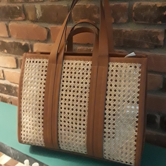 vince camuto indra tote